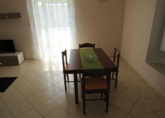 公寓 Festina Ivana *